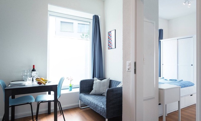 District 9 Apartamento | ZH Jaguar - Altstetten HITrental Apartment
