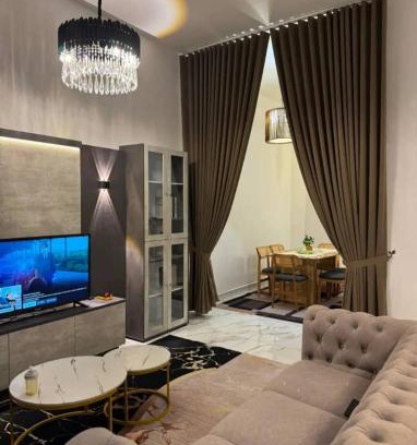 Taman Istana Casa | Zhara Homestay