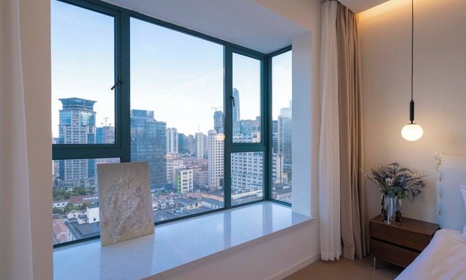 Downtown Shanghai Hotel | Zhome-Near Nanjing Road