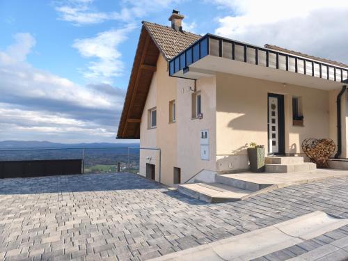 Semic Casa | Zidanica-Vineyard Cottage Jakše