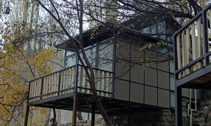 Hunza Chalet De Esquí | Eco Friendly Twin-Bed Chalet in Karimabad Hunza