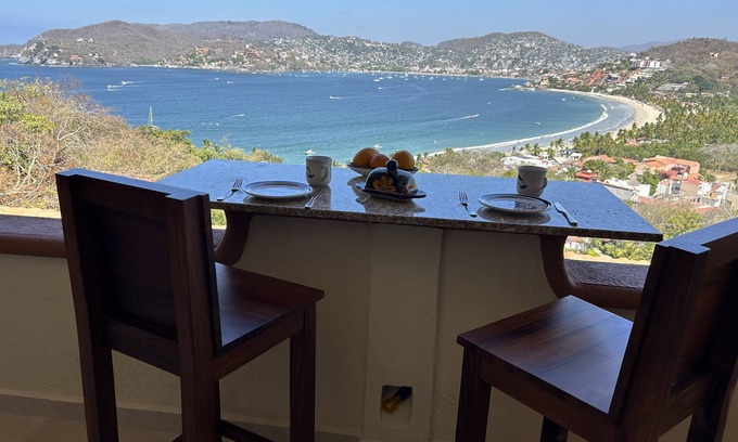 Playa Las Gatas Apartamento | La Ropa penthouse incredible view first class amenities'