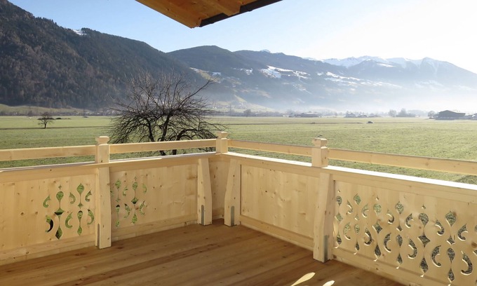 Strass im Zillertal Apartamento | Zillertalblick by Interhome