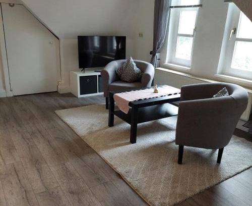 Neumuenster Casa | Zimmervermietung B&B