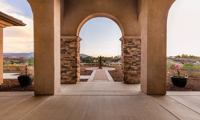 Temecula Villa | Zinfandel by AvantStay | Wine Country Estate w/ Pool & Mini-golf