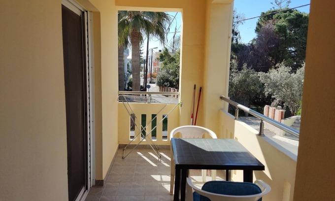Agii Apostoli Apartamento | Zinovia One-Bedroom Apartment with Balcony