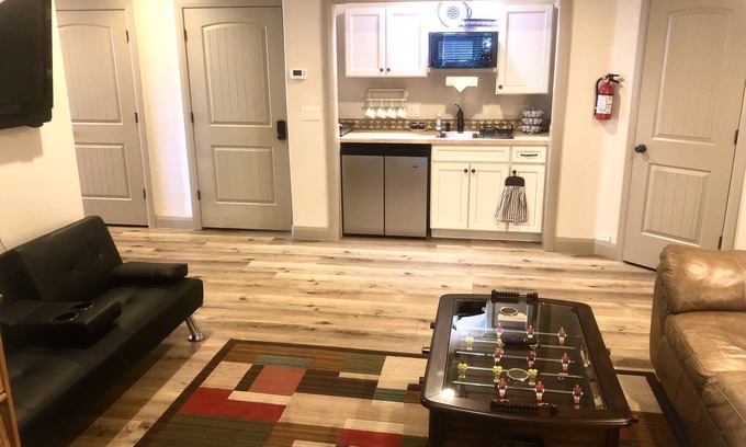 Hurricane Casa | Zion getaway duplex style home 4 bedroom 2 bathroom next to sand hollow and Zion