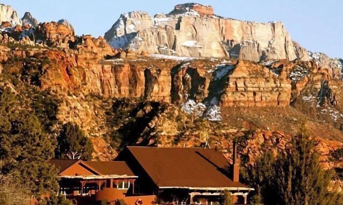 Springdale Villa | Aislado Private Estate / 10 Acre en y rodeado por el Parque Nacional Zion