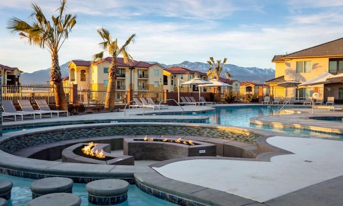 Hurricane Casa | Zion Village Oasis by the Pool with Lazy River