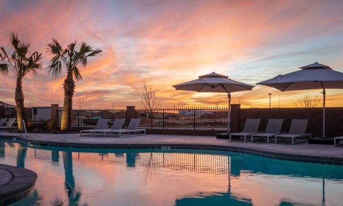 Hurricane Complejo | ZION VILLAGE RESORT "HEATED POOL SIDE 5 BDRM"