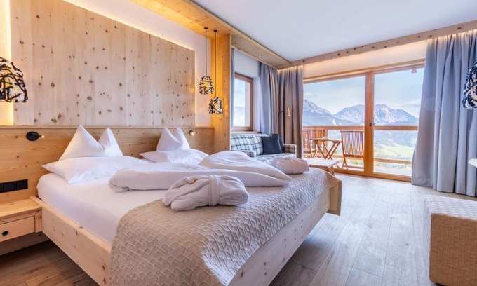 Haus Casa | "Zirbe Weitblick Superior" - double room, shower, WC (from 7 nights) - Nature and wellness hotel