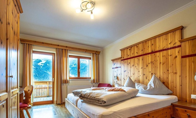 Bad Kleinkirchheim Cabaña | Zirbenzimmer - Gasthof Raunig