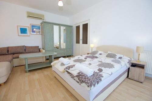 Hajduszoboszlo Apartamento | Zoli Apartmanok-Balcony Kölcsey 32