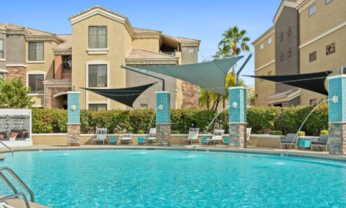 Glendale Sports and Entertainment District Condominio | Zone Apartments