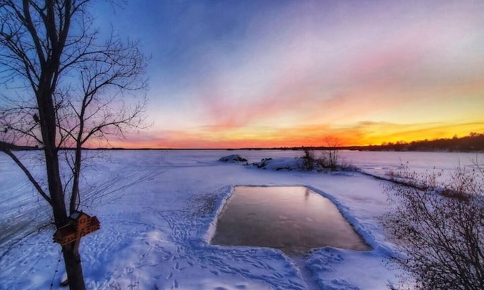 Gravenhurst Cabaña | ZuKa Lakehouse with Wood Hot Tub/ Sauna in Muskoka