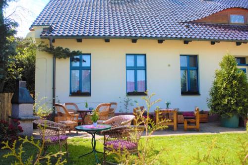 Burg Casa | Zum Alten Schulhaus