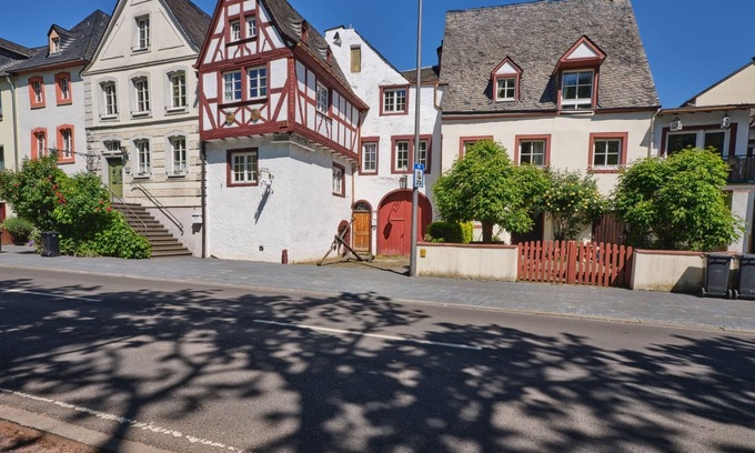 Historic Downtown Casa | Zum Anker: Het Thematsich Huis aan de Moezel Voor