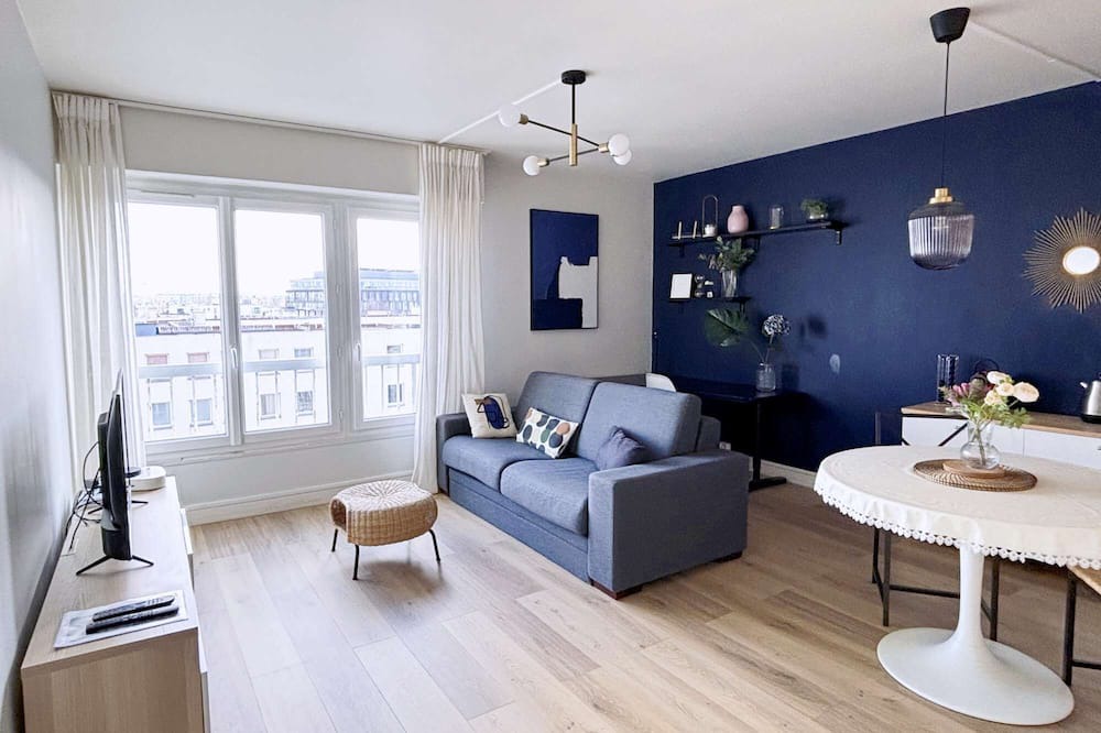 Vanves Apartamento | 3 minutes from metro, sleeps 2, and parking at Porte de Versailles 3 stars