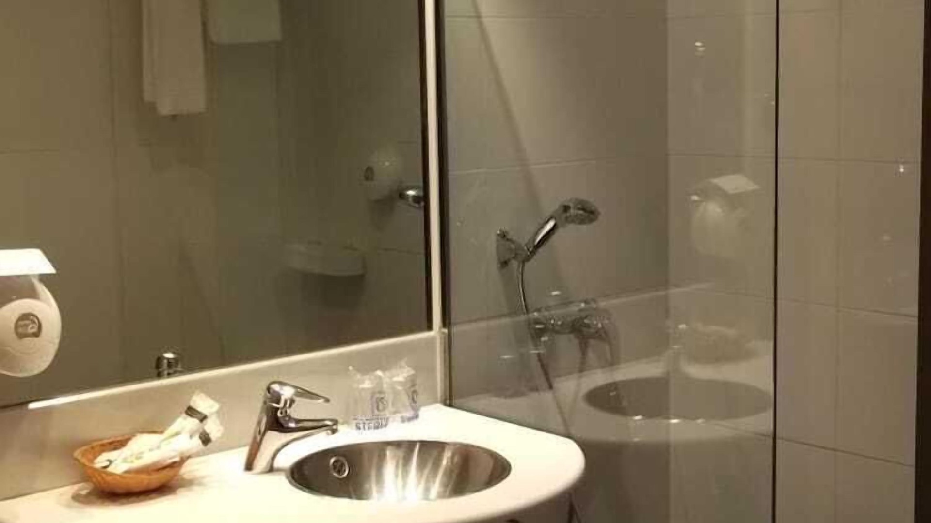foto de Baño en Centro de Comillas