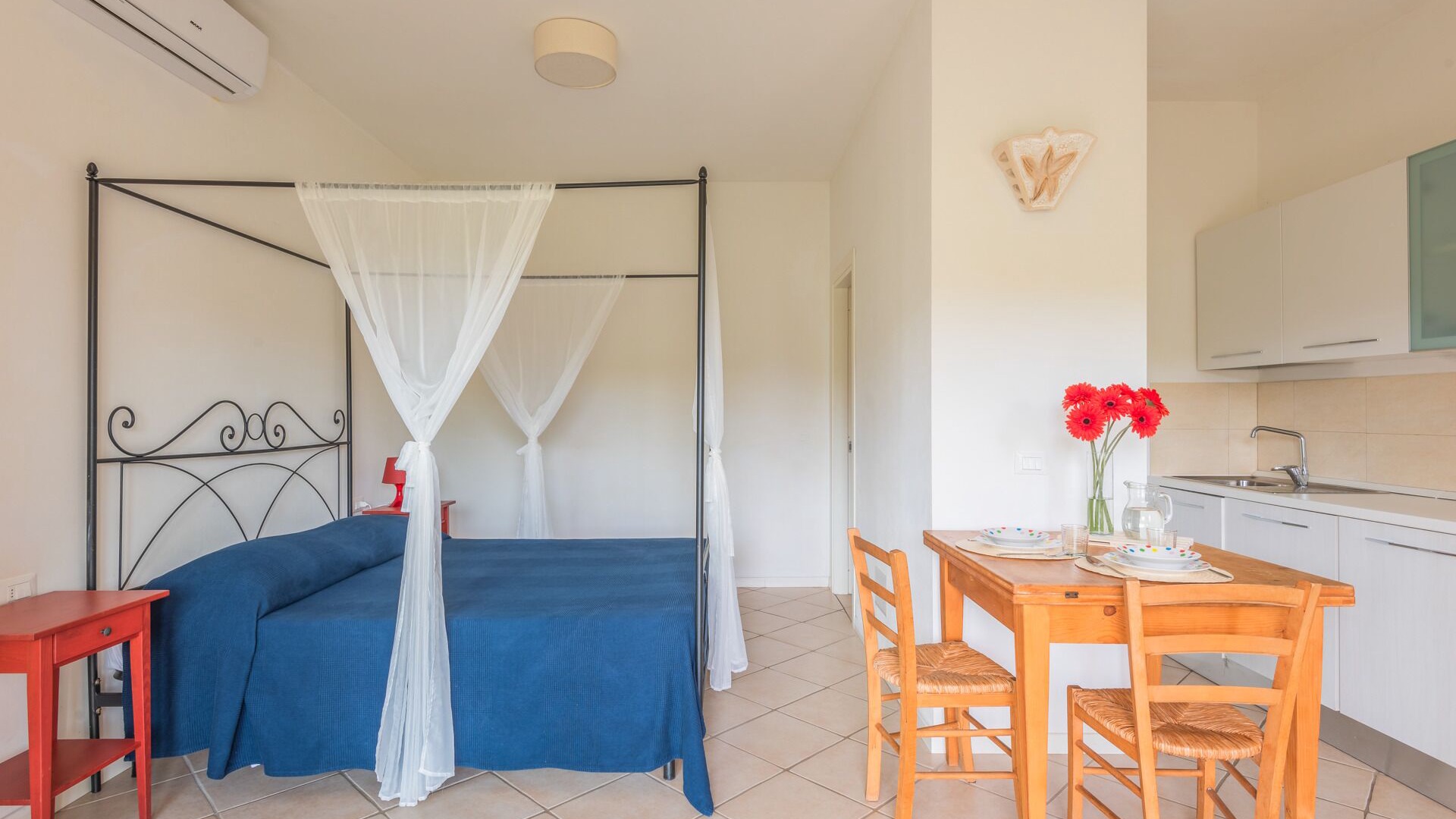 foto de Balcón de patio en Baja Sardinia