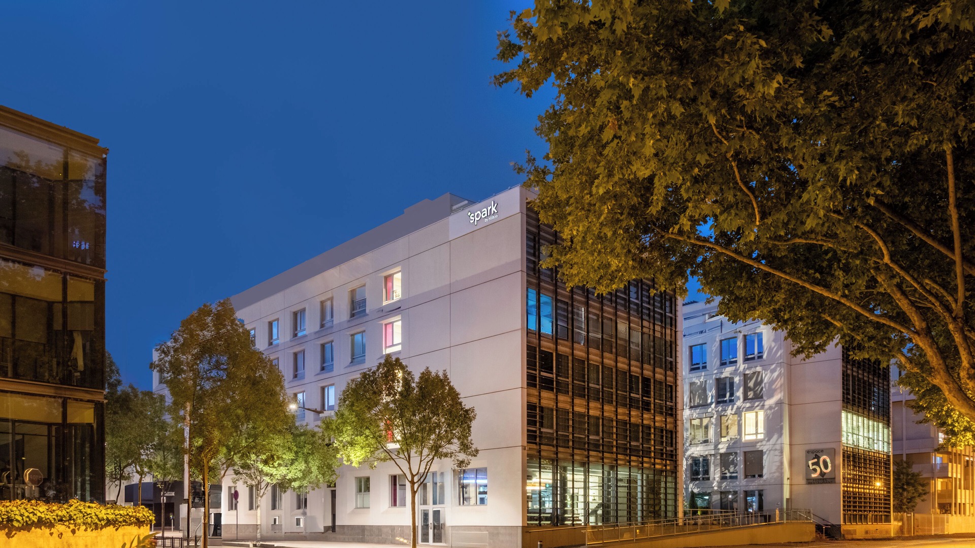 foto de Exterior en Le Bourg - Gare De Vaise