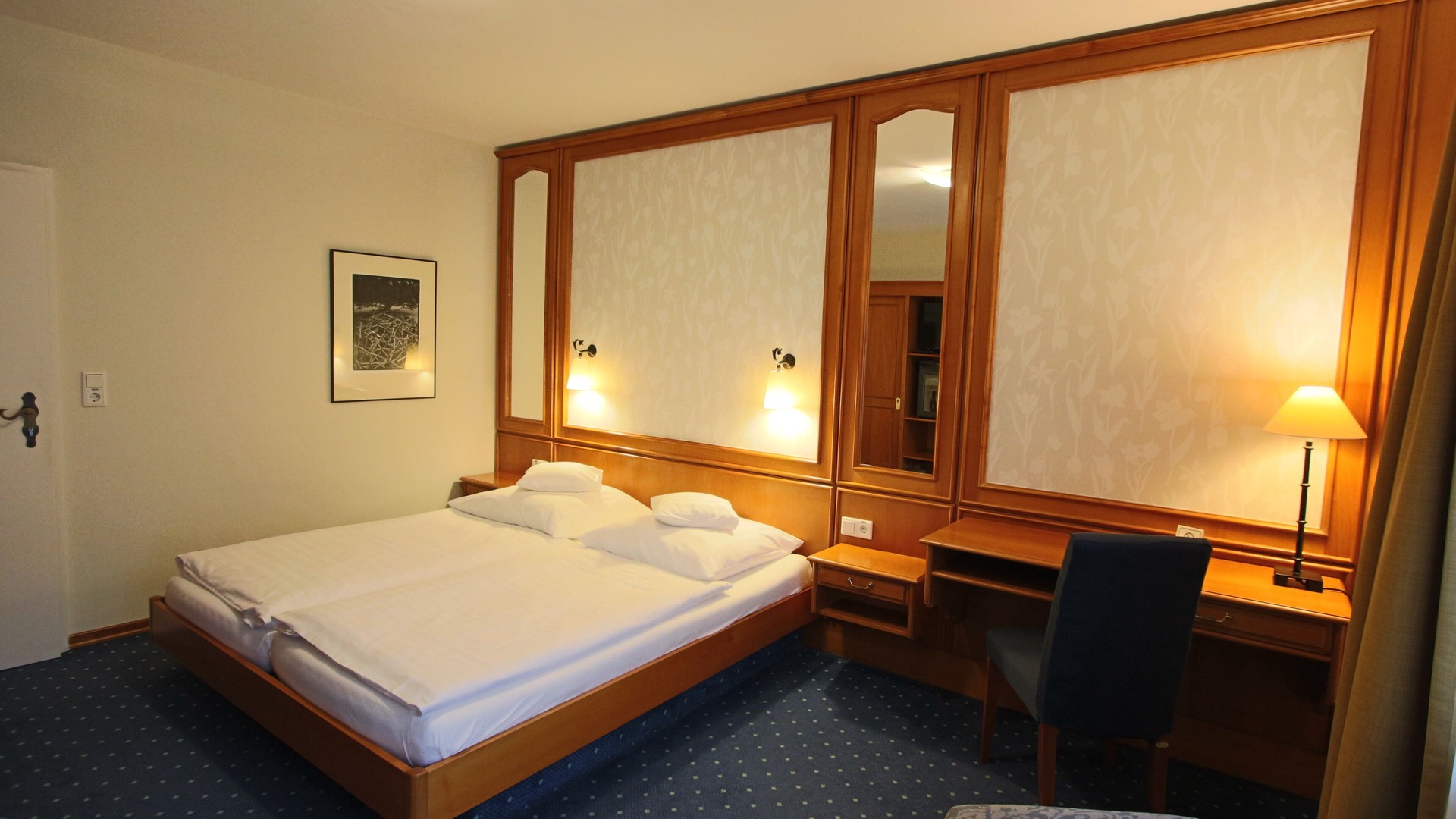 foto de Dormitorio en Bad Homburg v.d. Hoehe