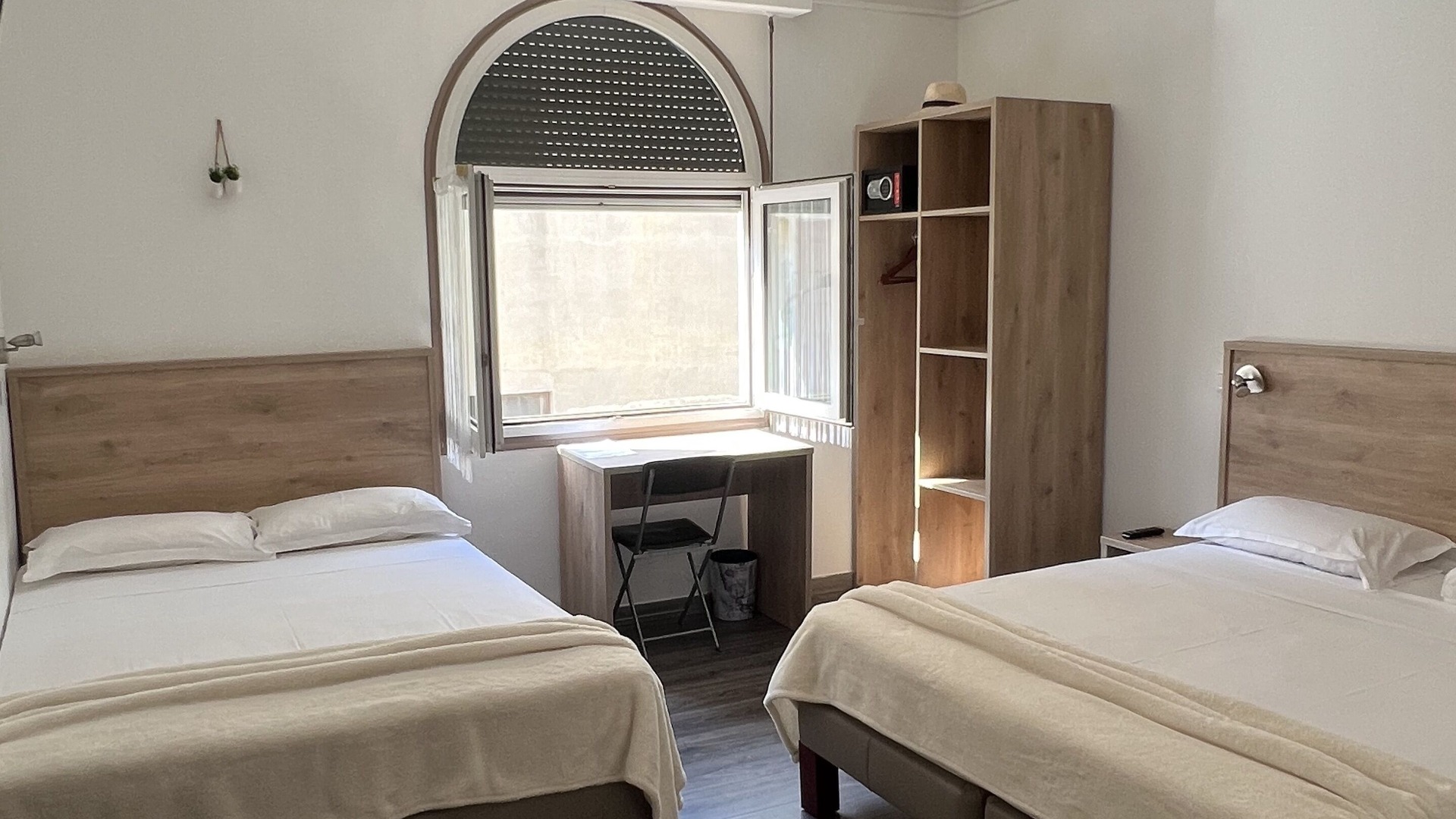 foto de Dormitorio en Cannes City Centre
