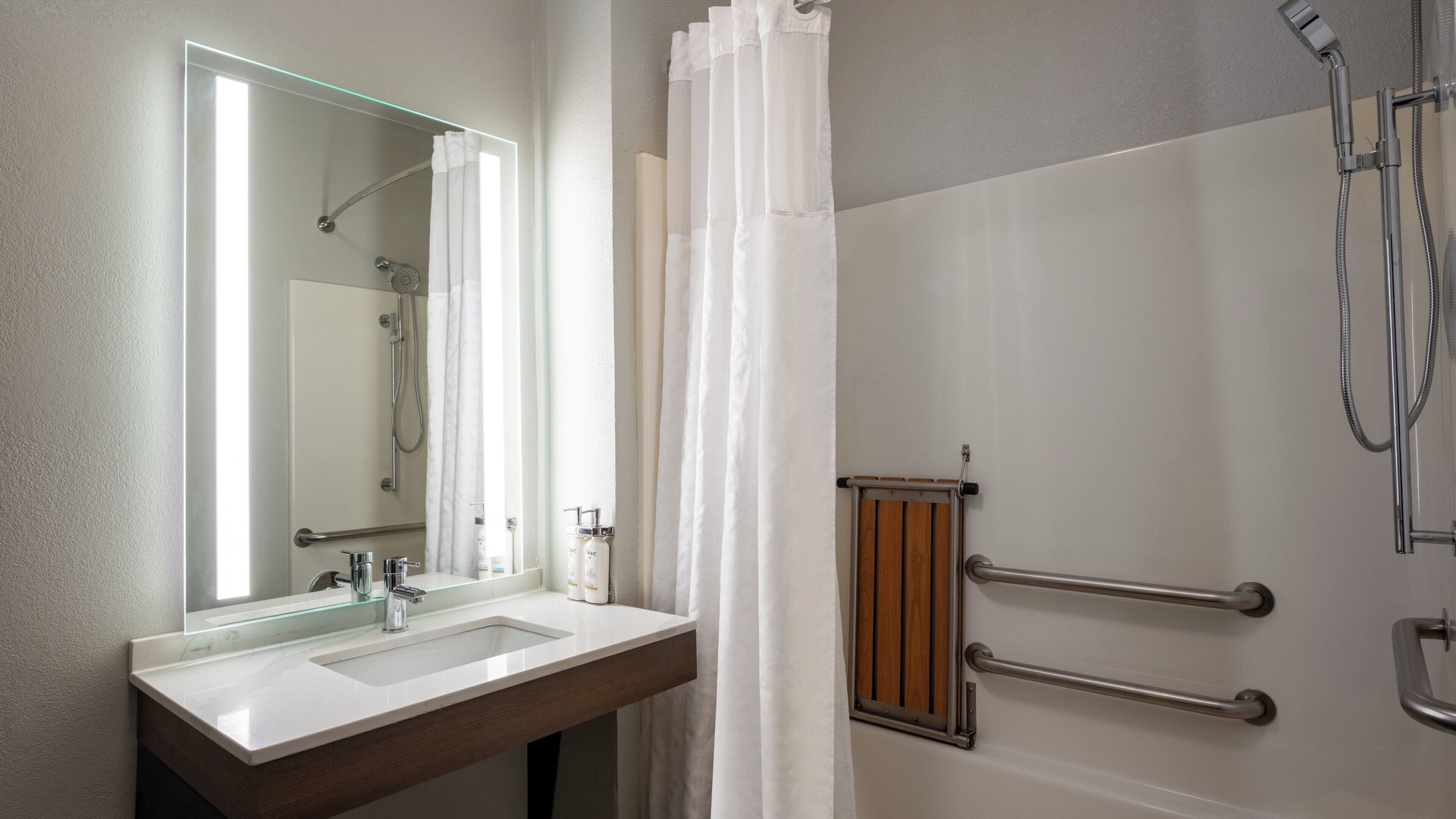 foto de Baño en West Des Moines