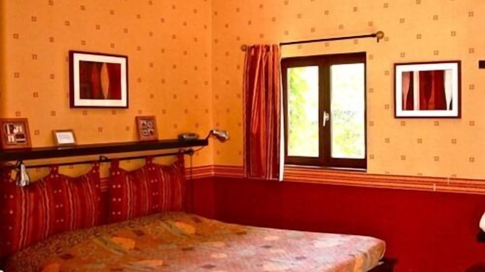foto de Dormitorio en Saint-Jean-de-Thurigneux