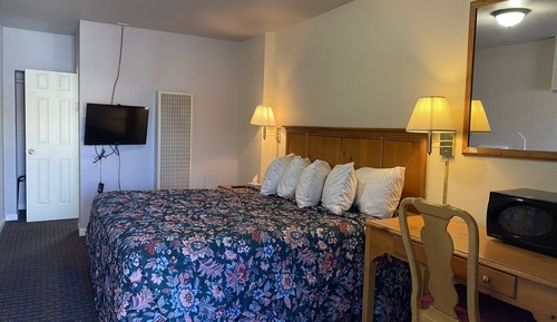 Habitación individual económica, 1 cama de matrimonio grande