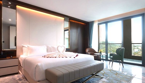 Two Bedroom Suite Mountain & River View