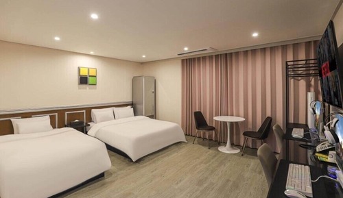 Habitación de lujo con 2 camas individuales