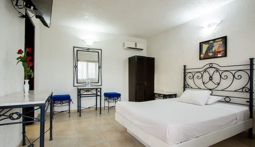 Habitación básica, 1 cama doble, vistas al patio