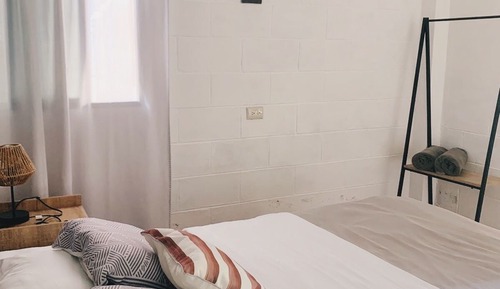 Habitación básica doble, 1 cama de matrimonio, en la zona del jardín