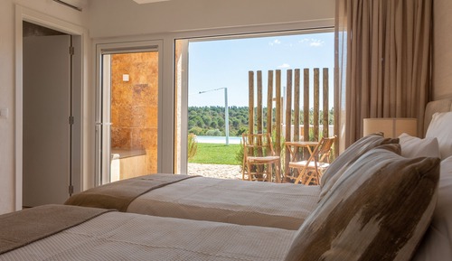 Habitación Premium con 1 cama doble o 2 individuales