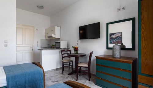 Estudio, vistas al jardín, en la zona del jardín
