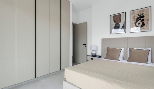Apartamento, 3 habitaciones, balcón, vistas a la ciudad