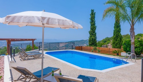 Villa, fumadores