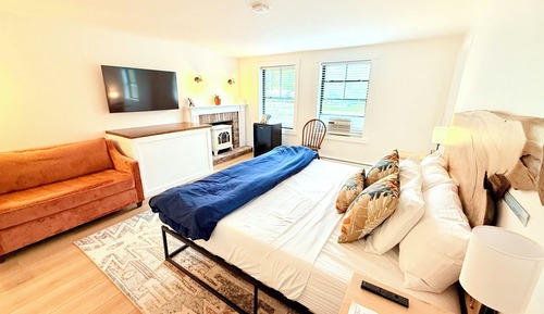 Habitación de lujo, 1 cama de matrimonio grande (Riverside Suite 303)