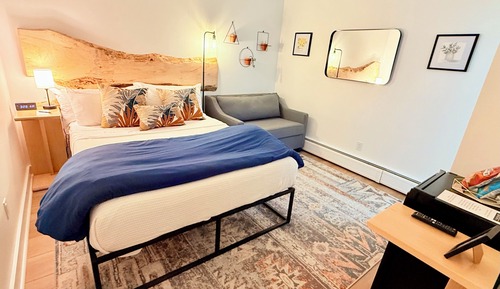 Habitación Signature, 1 cama de matrimonio (Riverside Suite 103)
