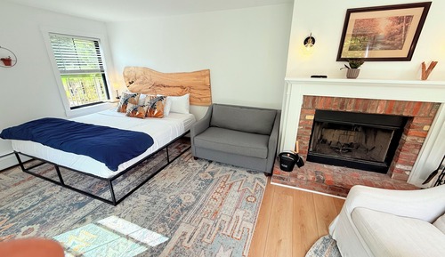 Habitación Signature (Riverside Suite 106, Queen Bed, Porch)