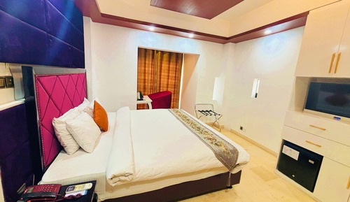 Habitación Premium doble, 1 cama de matrimonio grande, vistas a la ciudad