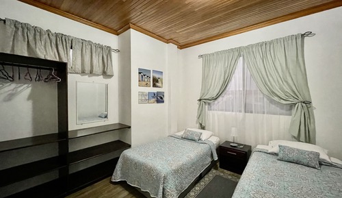 Apartamento, 2 habitaciones, balcón