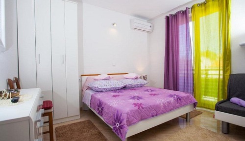 Apartamento (Two Bedroom Apartment with Terrace)