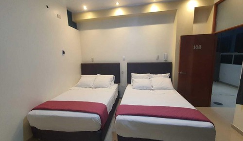 Habitación clásica con 2 camas individuales