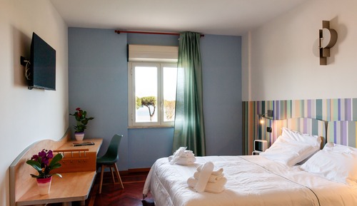 Habitación clásica con 1 cama doble o 2 individuales, acceso a la piscina
