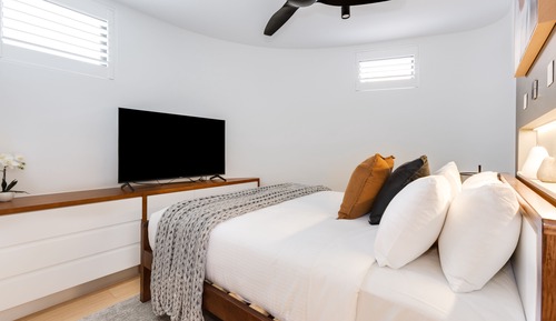 One Bedroom Apartment