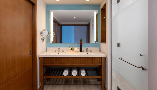 Deluxe Ocean View King