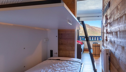 Estudio, baño privado, vistas a la montaña ( -NECOU 306)