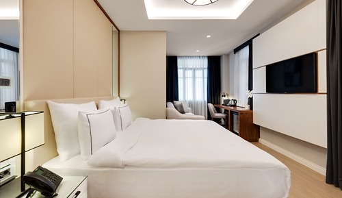 Suite, balcón